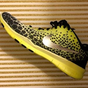 NIKE free 5.0 TR fit women’s size 7.5